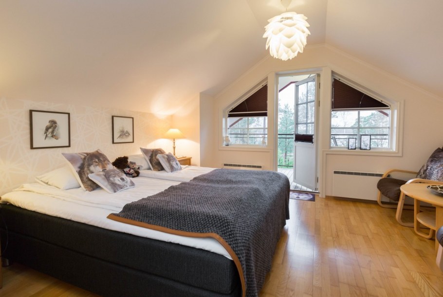 Большая спальня на втором этаже