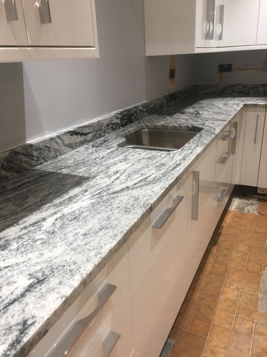 Столешница белая метель Скиф