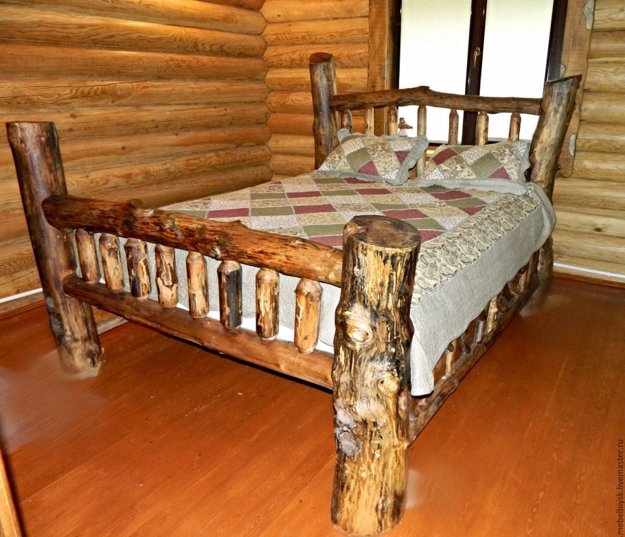 Кровать из массива под старину