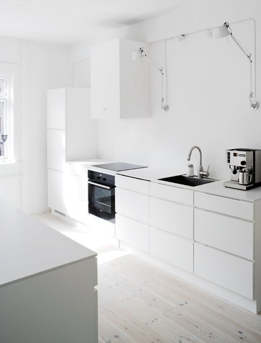 Сканди кухня серая