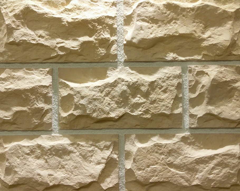 Фасадная плитка колотый камень