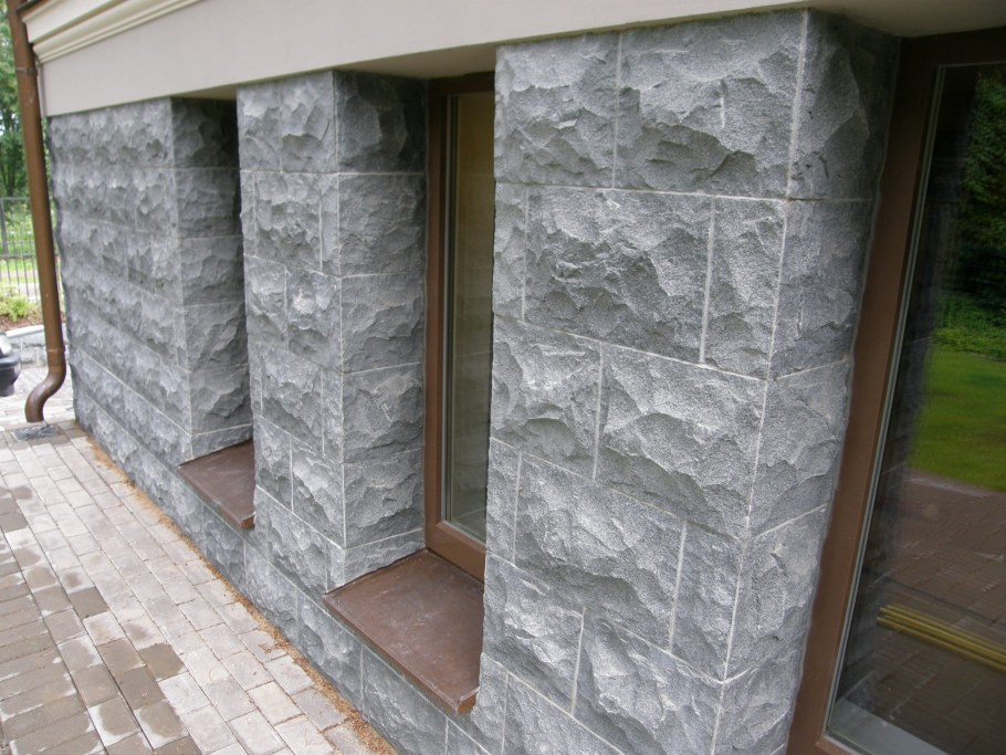 Цоколь базальт