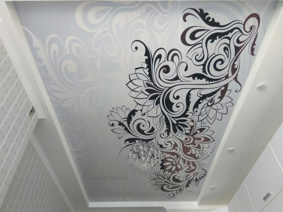 Декоративный потолок