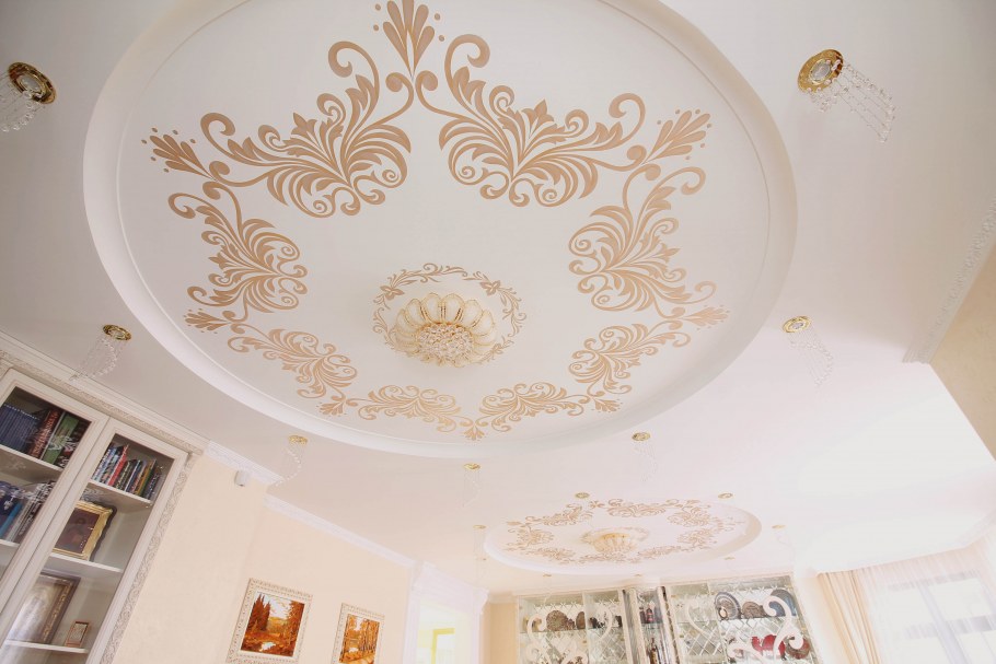 Декорирование потолка