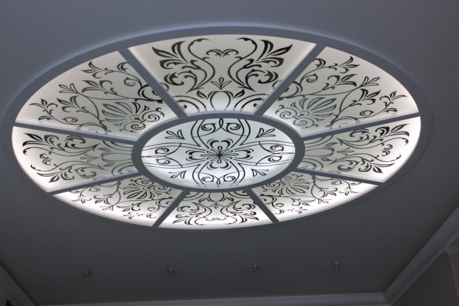 Резная панель с подсветкой