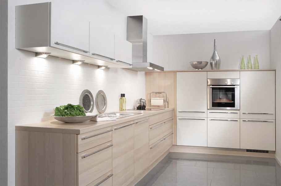 Бело бежевая кухня