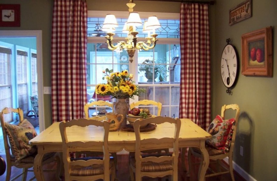 Столовая в деревенском стиле