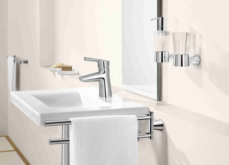 Смеситель для раковины в ванную