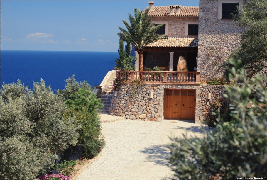 Домик у Средиземного моря