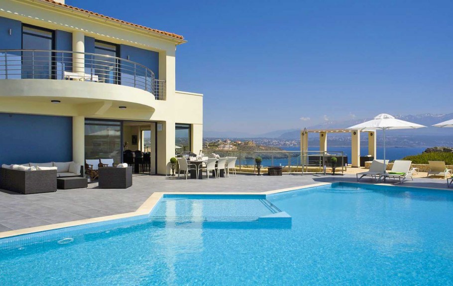 Вилла в Греции на берегу моря