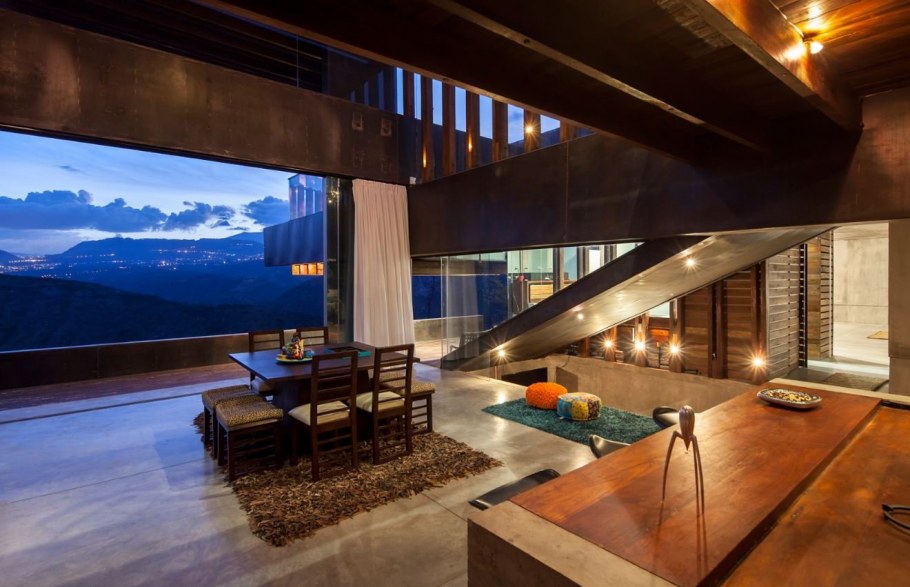 Современный особняк в горах