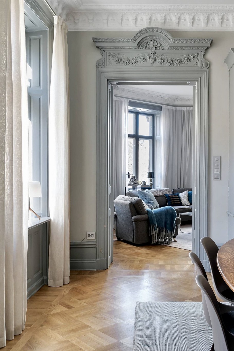 Интерьер прихожей в сталинке