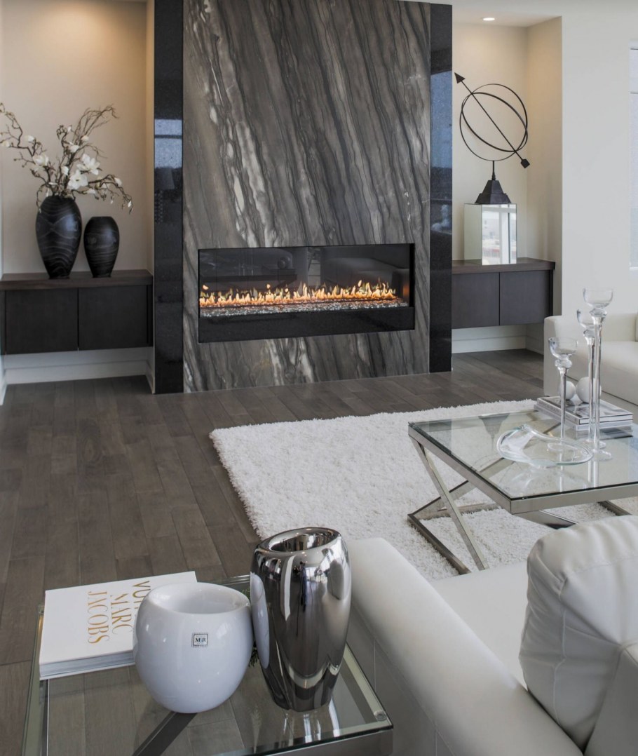 Камин мрамор современный