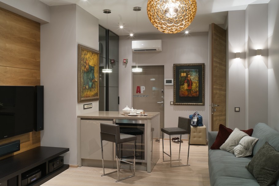 Пятиугольная кухня гостиная