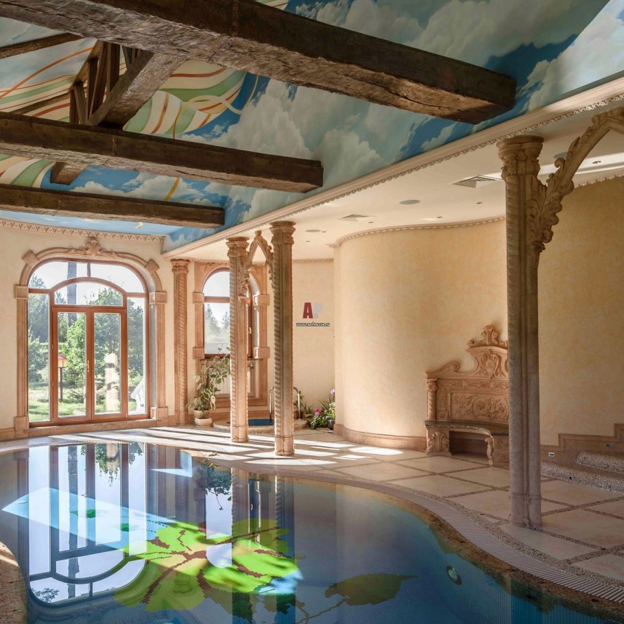 Интерьер бассейна светильники