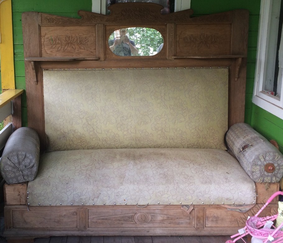 Сталинский диван с валиками