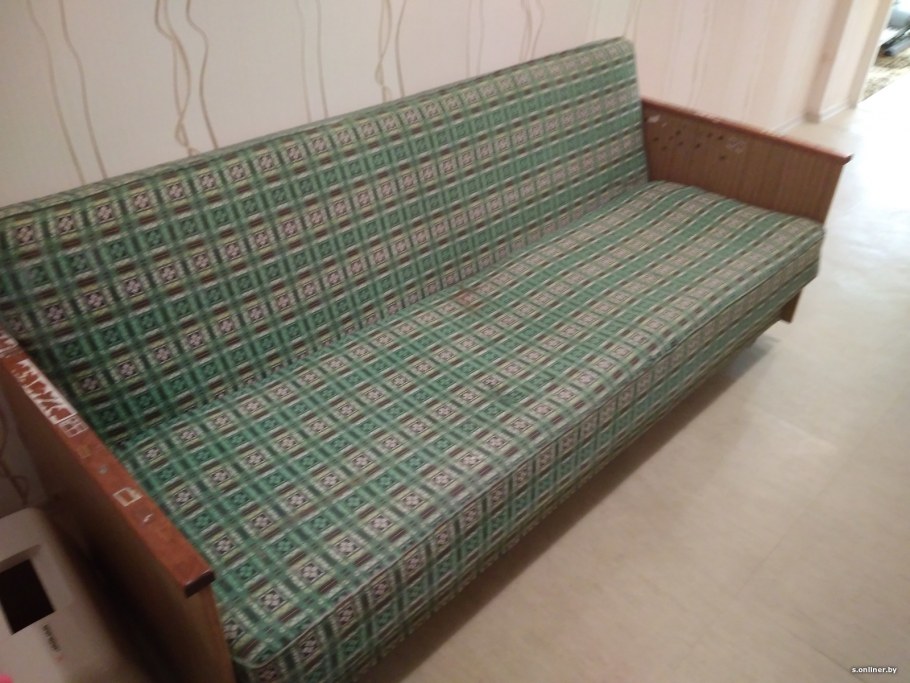 Советский диван книжка зеленый