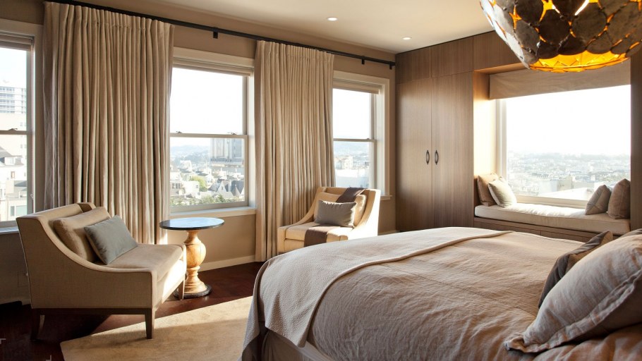 Спальня с красивым видом