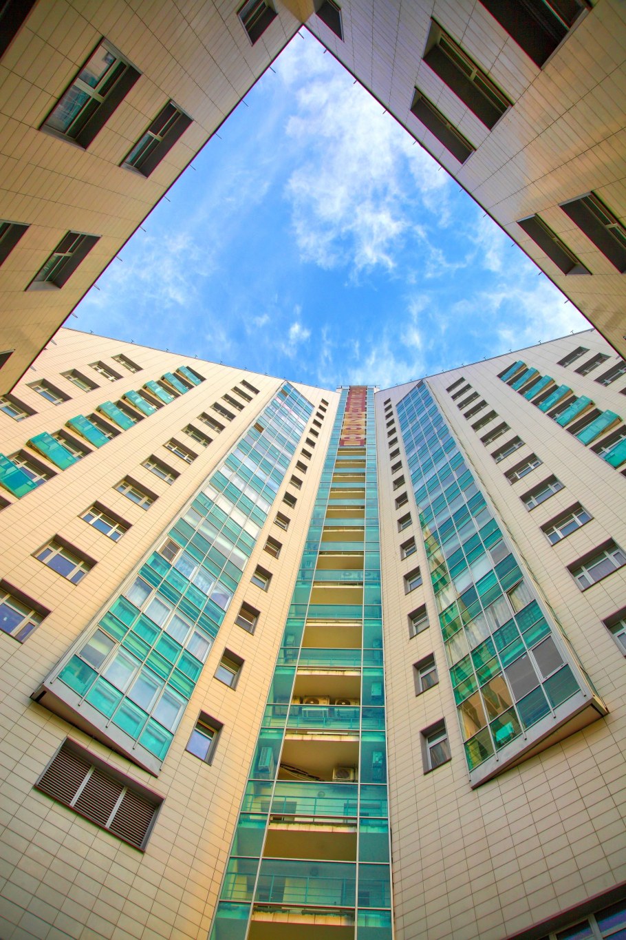 ЖК пирамида