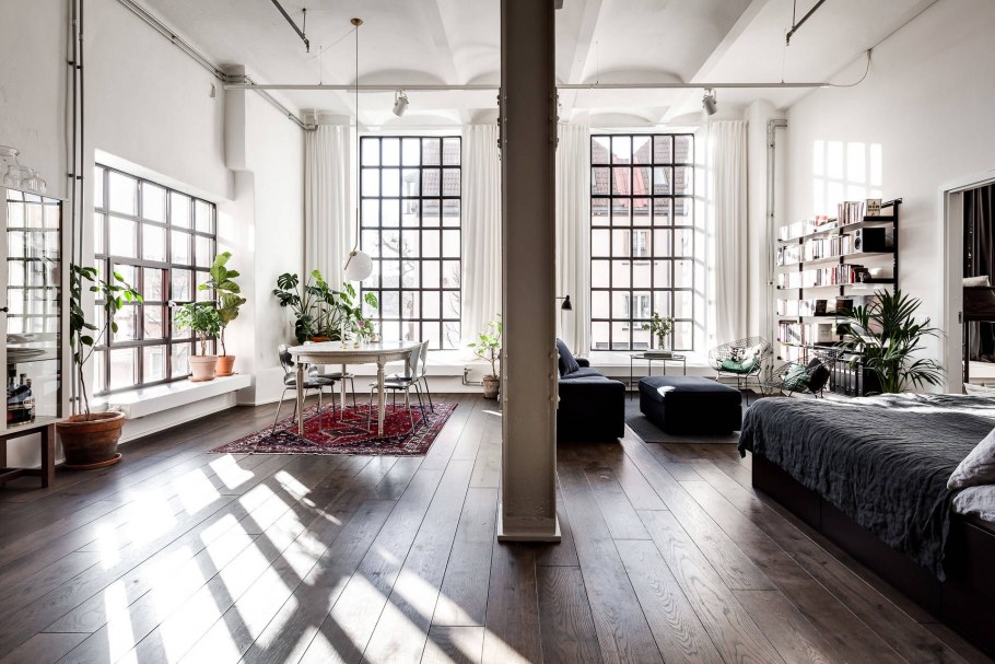 Просторный лофт интерьер