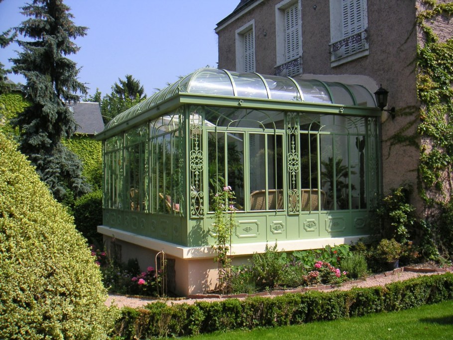 Закрытая веранда пристроенная к дому