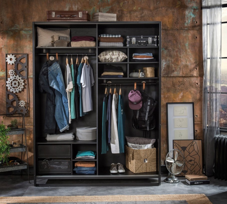 Шкаф трехдверный Dark Metal Cilek