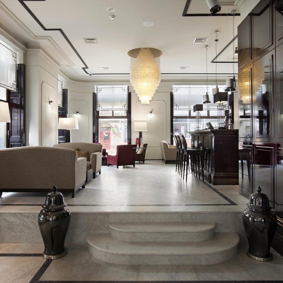 Интерьер отеля в стиле Неоклассика