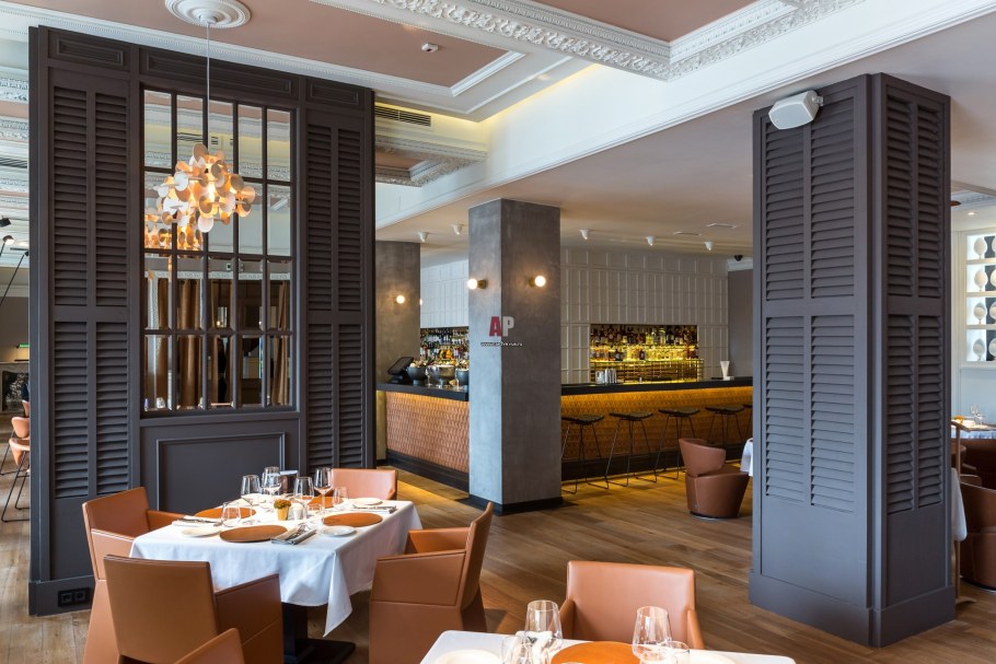 Ресторан в стиле неоклассики