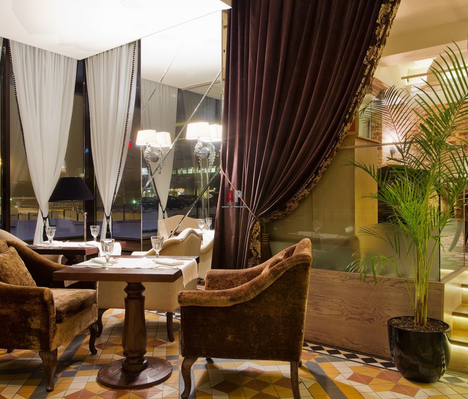 Ресторан в стиле неоклассицизм