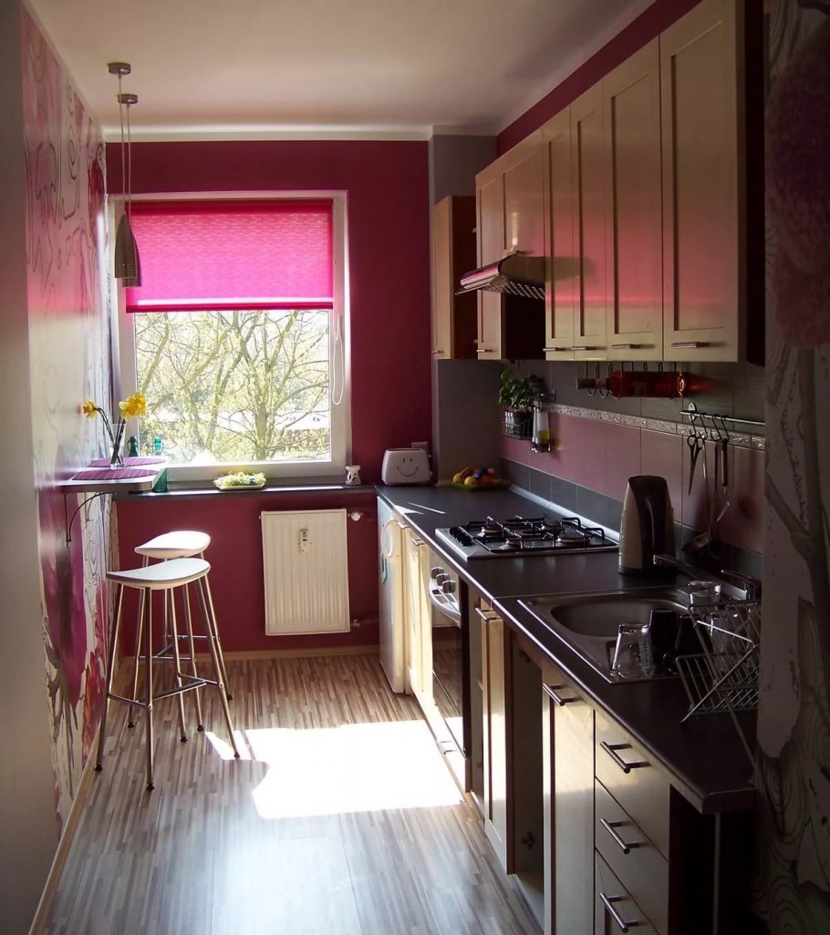 Маленькая прямоугольная кухня