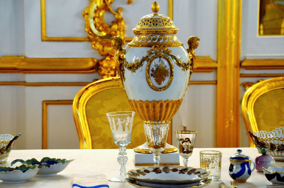 Екатерининский дворец в Царском селе зеленая столовая
