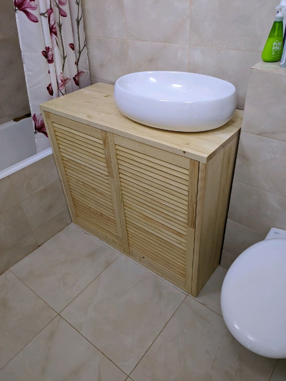 Тумба под раковину 85 см напольная с жалюзийными дверцами