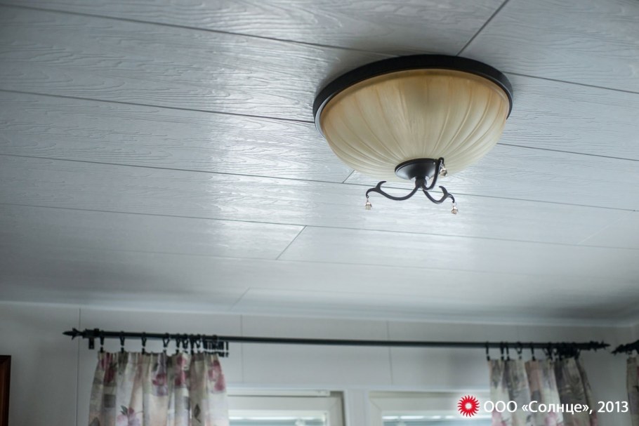 Отделка потолка