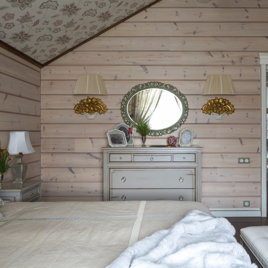 Спальня в деревянном доме