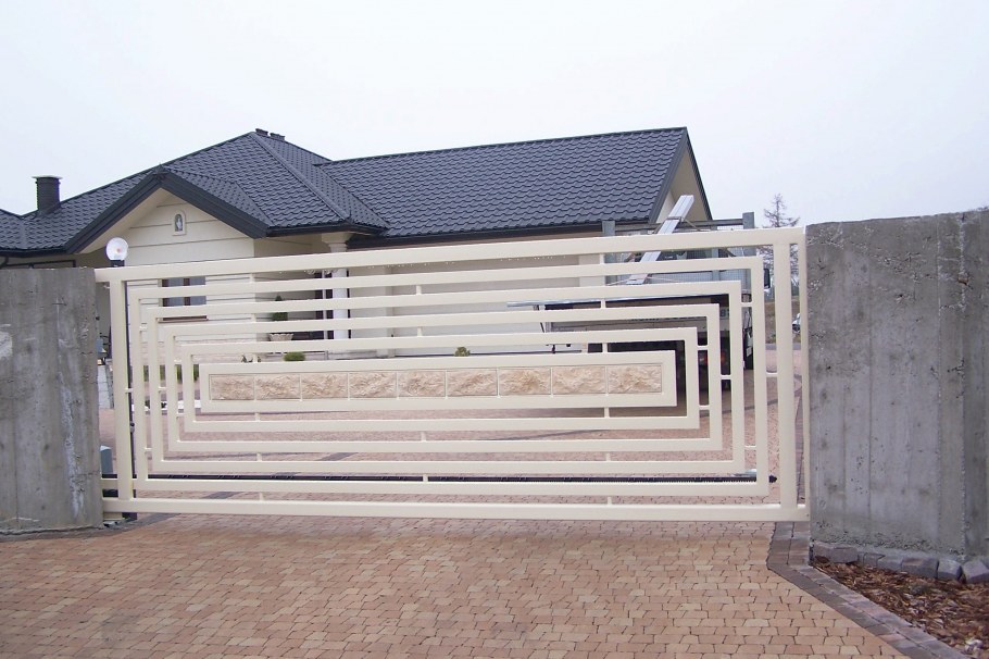 Поленья в интерьере