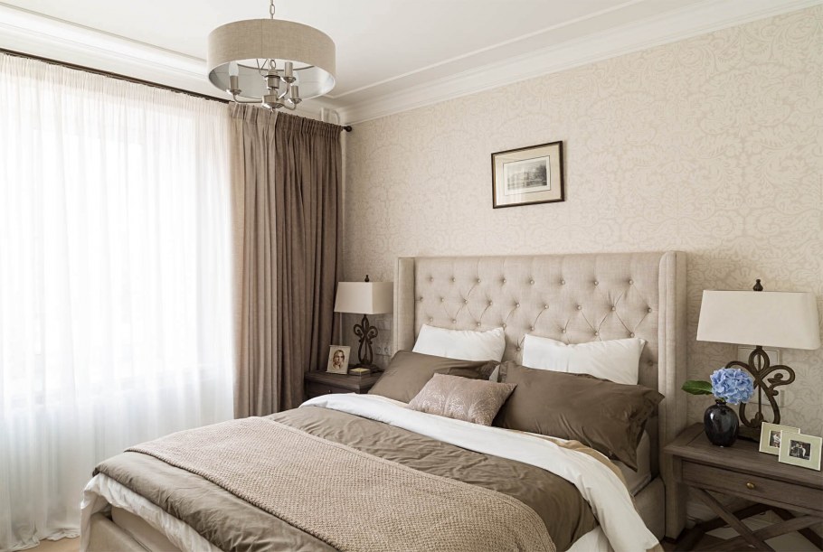 Спальня в шоколадно бежевых тонах