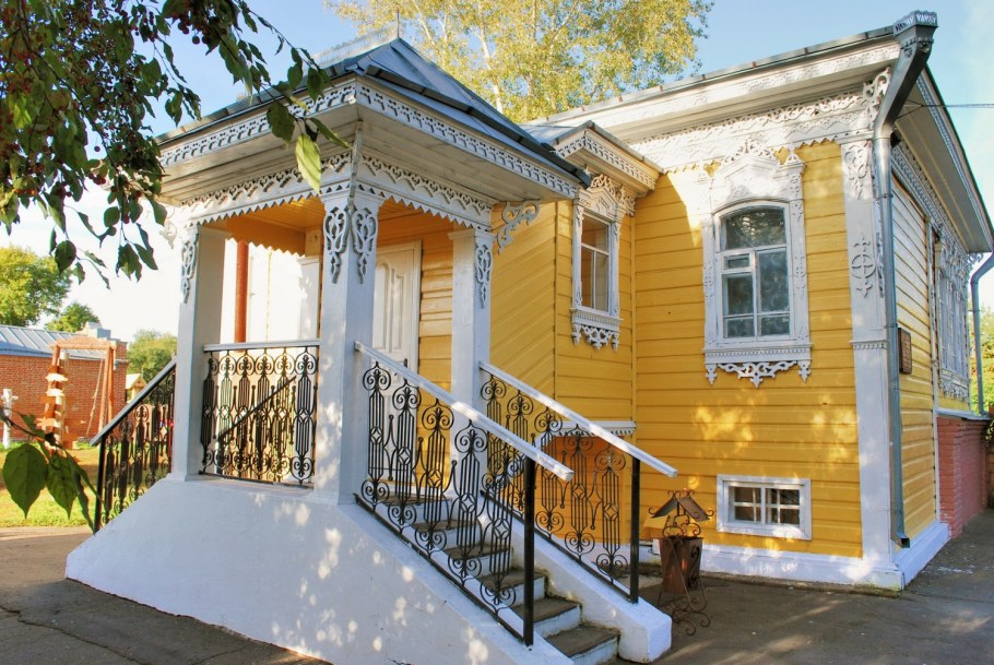 Резные столбы для крыльца