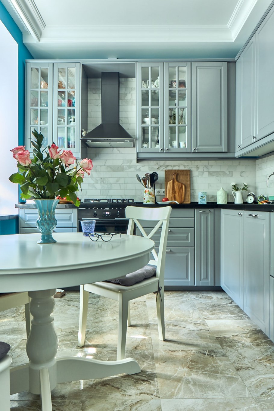 Серо мятная кухня