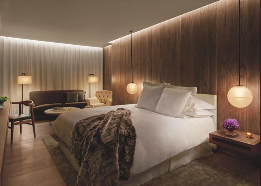 Интимное освещение в спальне