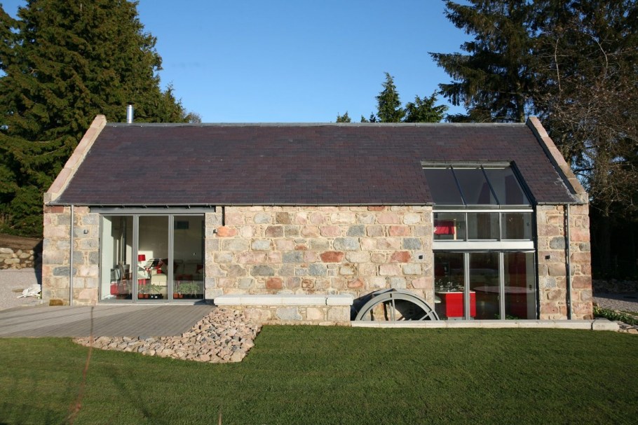 Дом в стиле амбара Barn House