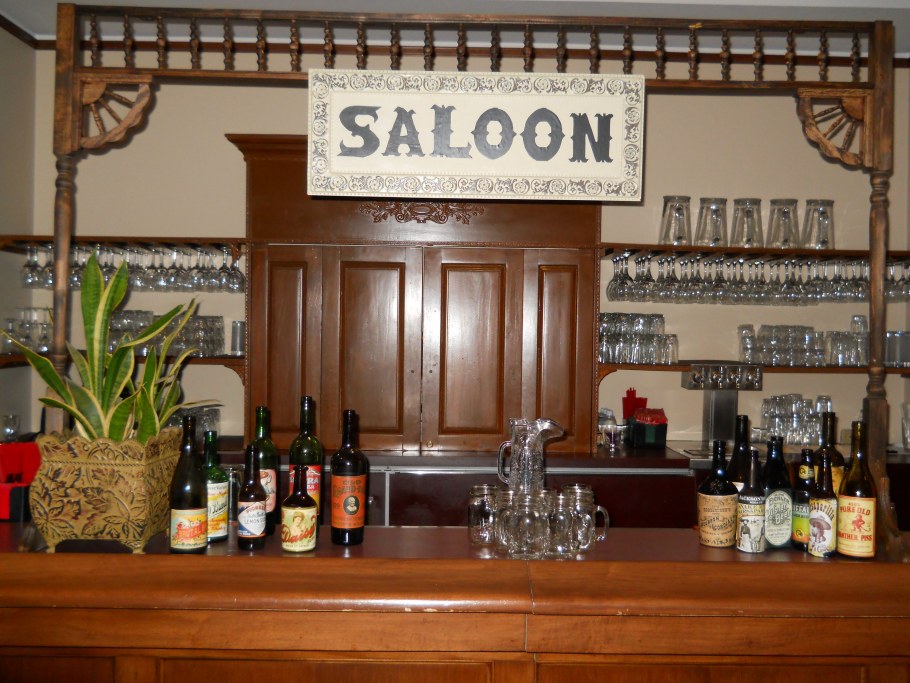Saloon вестерн бар