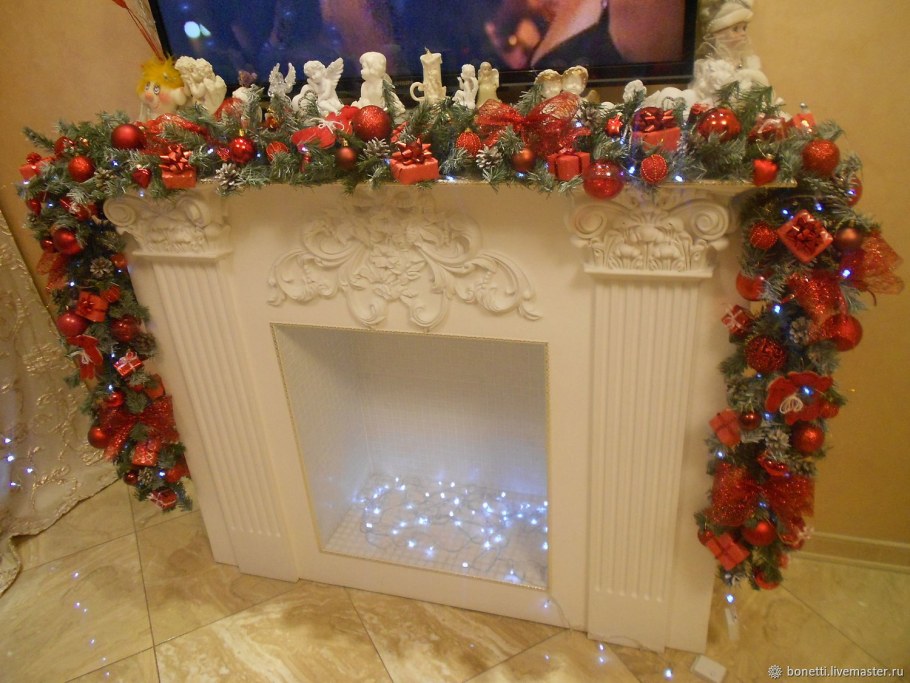 Новогодний декоративный камин