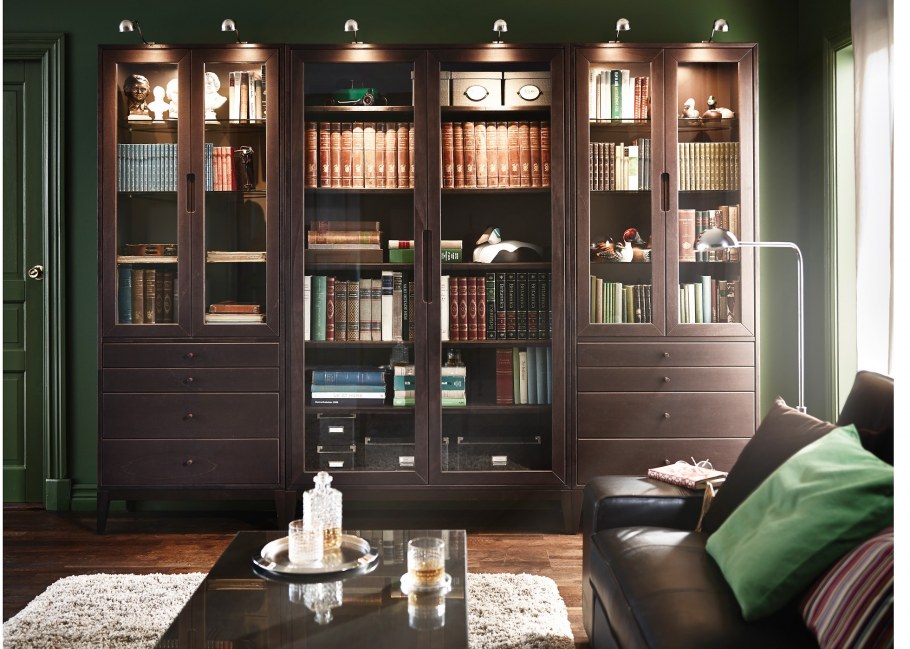 Книжный шкаф Glass Cabinet