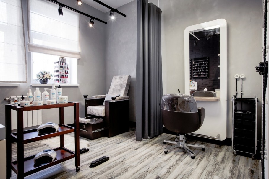 Студия маникюра в стиле лофт