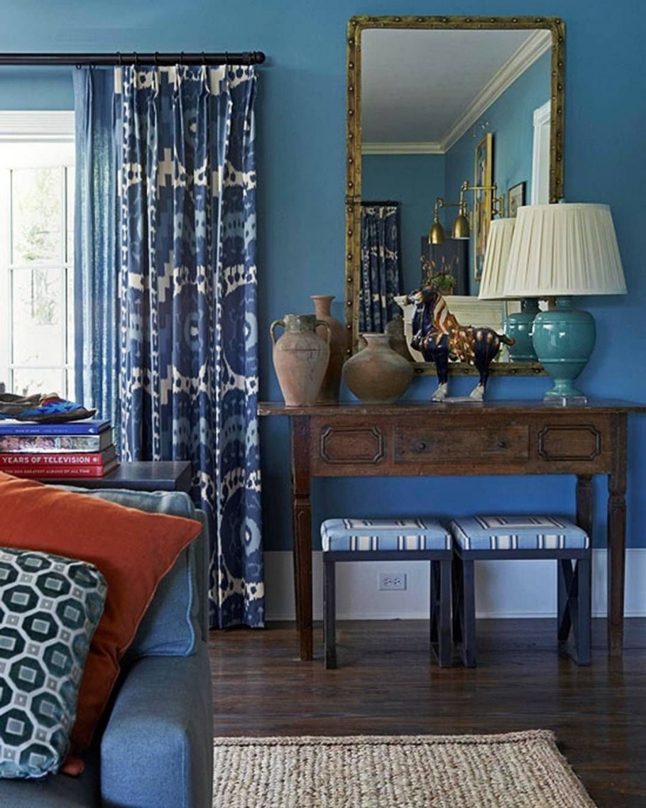 Сочетание голубого и золотого в интерьере