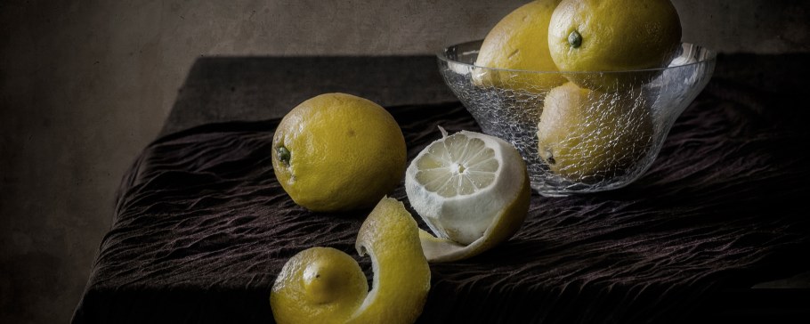 Натюрморты с лимонной кожурой
