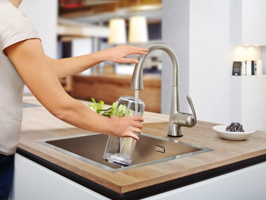 Смеситель кухонный Grohe Eurosmart 30305000