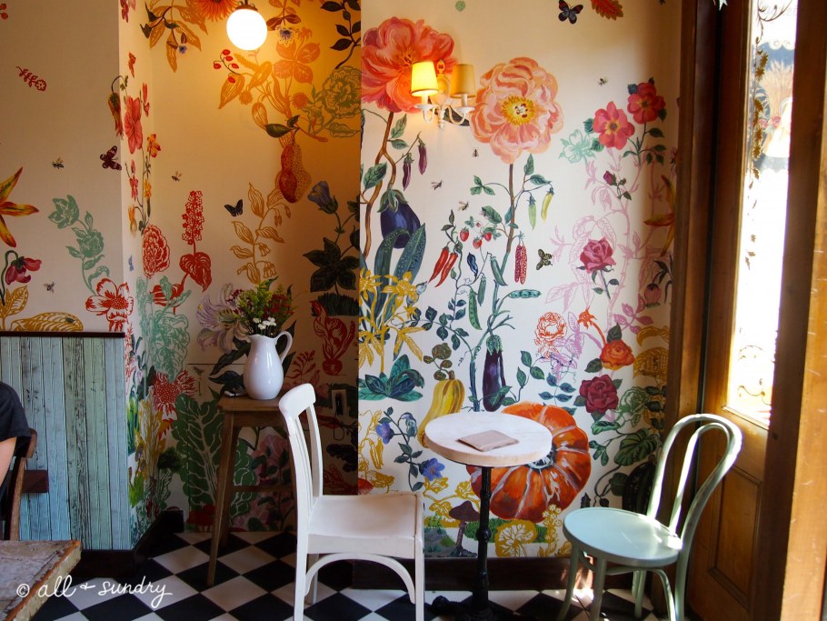 Роспись стен на кухне