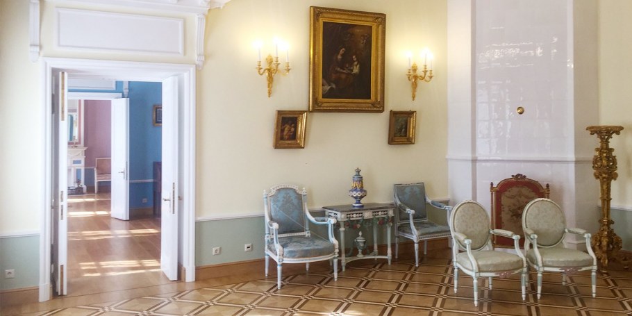 ЖК Остафьево самолет