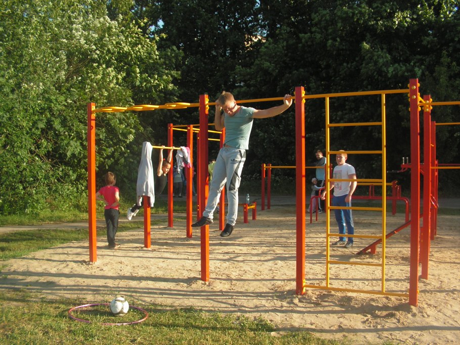 Деревянная спортплощадка